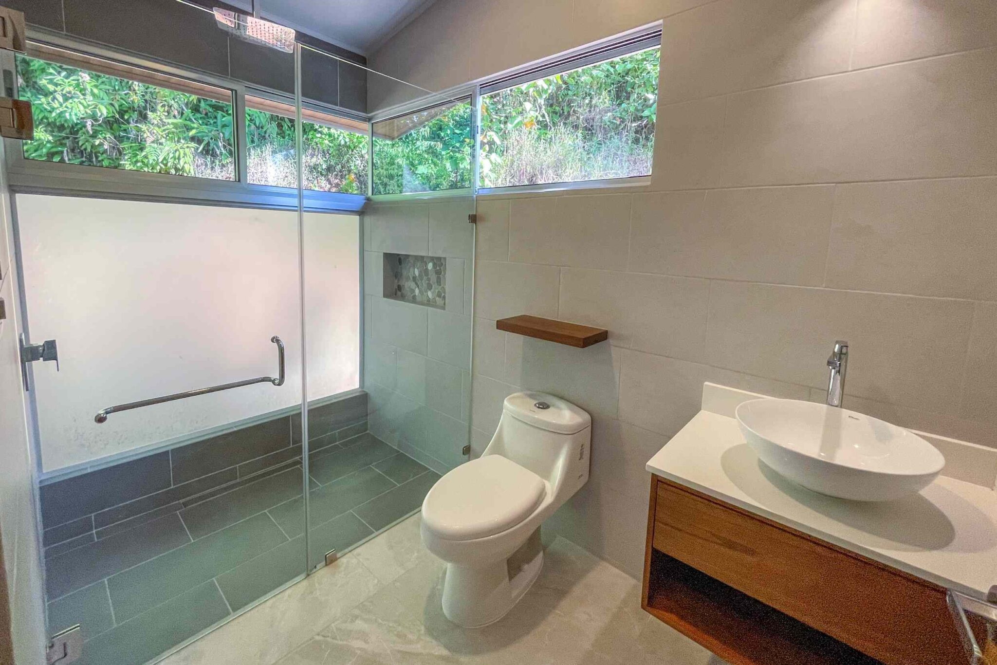 New Construction 2-Bedroom House with Pool & Natural Jungle Setting in Ojochal Costa Rica