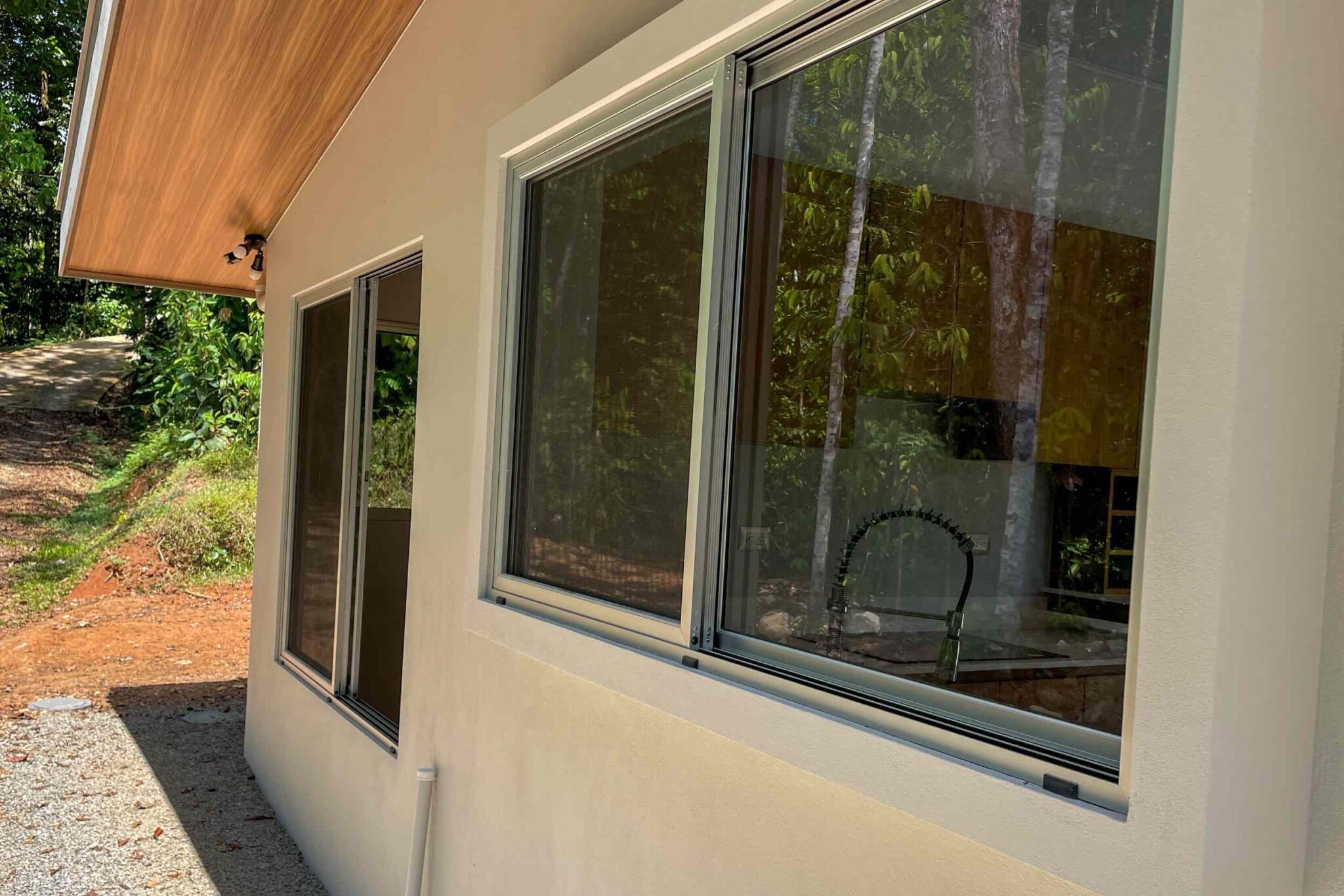 New Construction 2-Bedroom House with Pool & Natural Jungle Setting in Ojochal Costa Rica