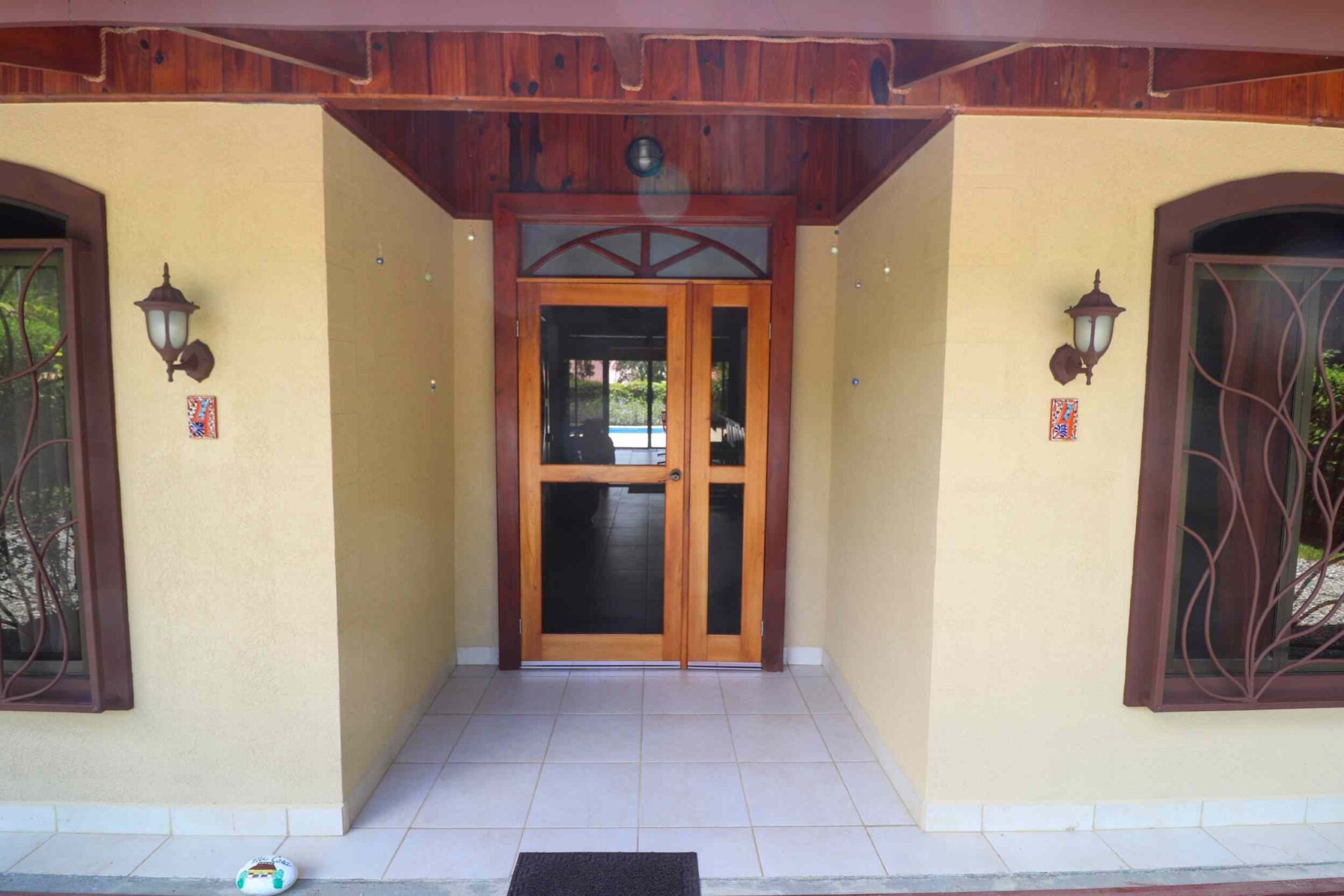 ojochal-calleDelbosque4-1222- (4) Easy-Access Home with Beautiful Outdoor Living Space, Pool & Garden in Ojochal Costa Rica