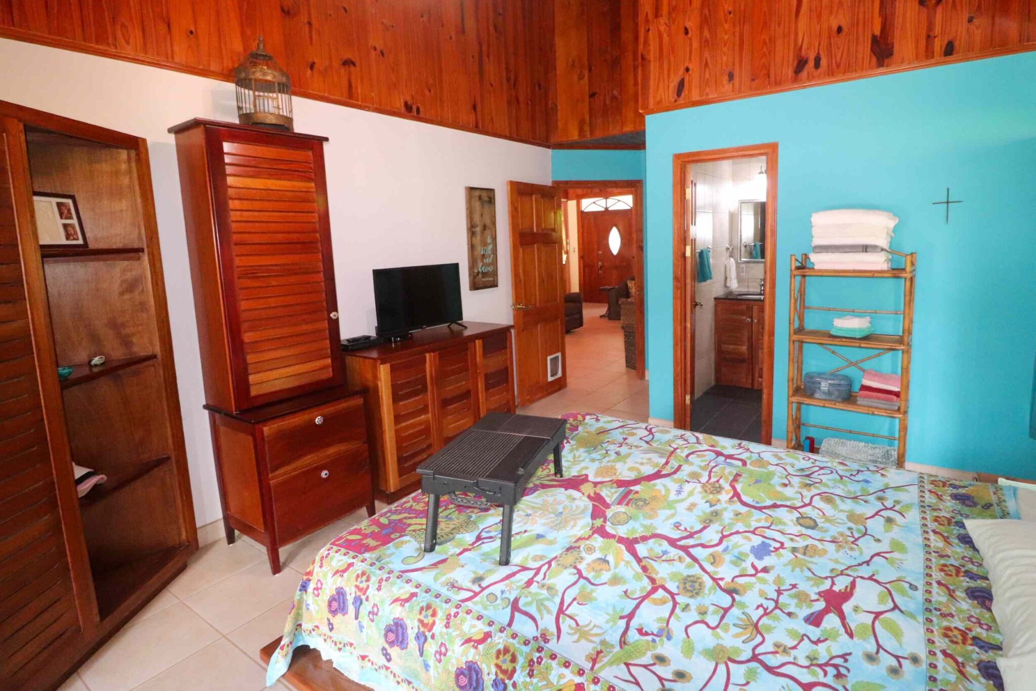 ojochal-calleDelbosque4-1222- (46) Easy-Access Home with Beautiful Outdoor Living Space, Pool & Garden in Ojochal Costa Rica