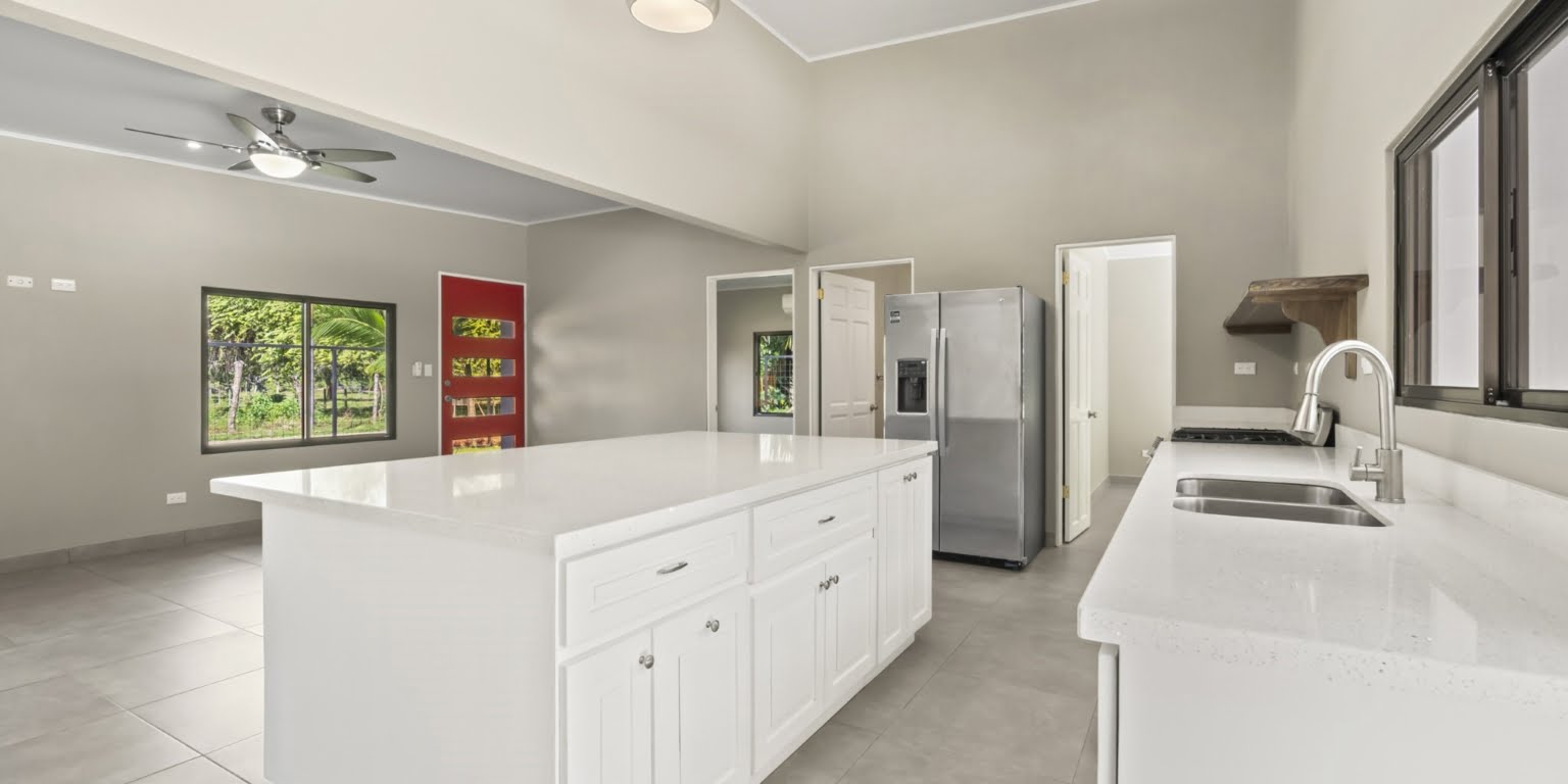 Brand New Modern-Style 3-Bedroom Home with Pool in Easy, Walk-to-Beach Location in Bahia near Uvita Costa Rica Brand New Modern-Style 3-Bedroom Home with Pool in Easy, Walk-to-Beach Location in Bahia near Uvita Costa Rica