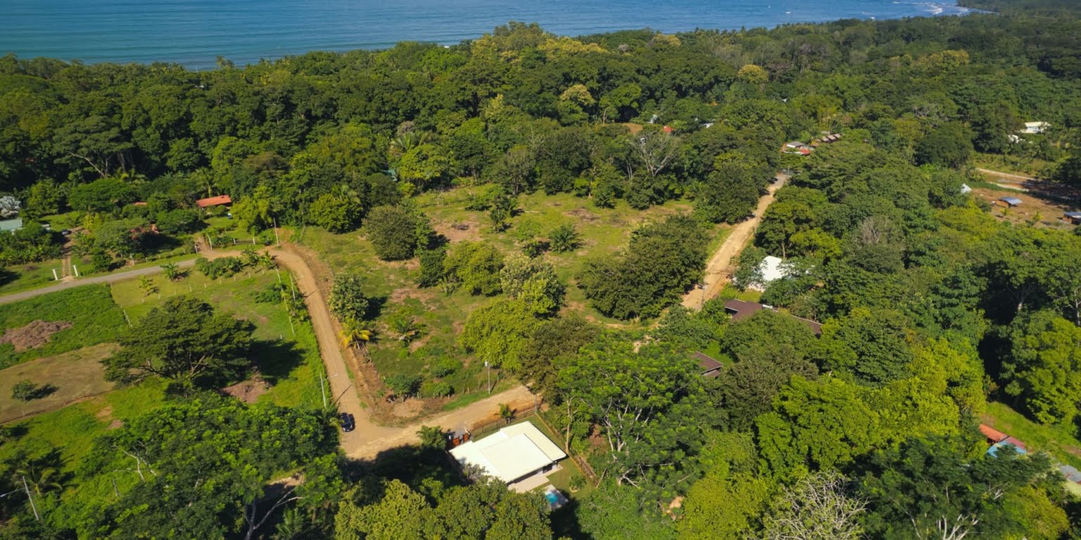 Brand New Modern-Style 3-Bedroom Home with Pool in Easy, Walk-to-Beach Location in Bahia near Uvita Costa Rica Brand New Modern-Style 3-Bedroom Home with Pool in Easy, Walk-to-Beach Location in Bahia near Uvita Costa Rica