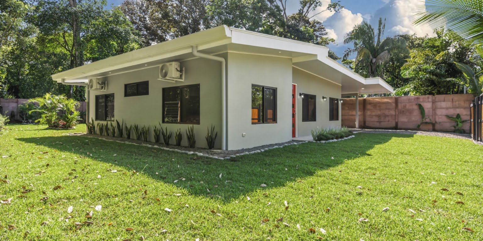 Brand New Modern-Style 3-Bedroom Home with Pool in Easy, Walk-to-Beach Location in Bahia near Uvita Costa Rica Brand New Modern-Style 3-Bedroom Home with Pool in Easy, Walk-to-Beach Location in Bahia near Uvita Costa Rica