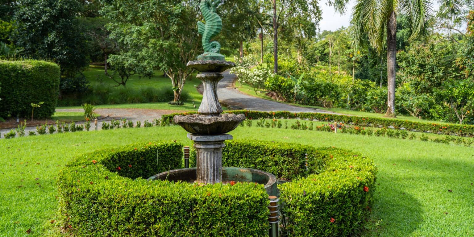 Country Club Feel Oasis Surrounded by Mountains with Cacao Farm in Platanillo above Dominical Costa Rica Country Club Feel Oasis Surrounded by Mountains with Cacao Farm in Platanillo above Dominical Costa Rica