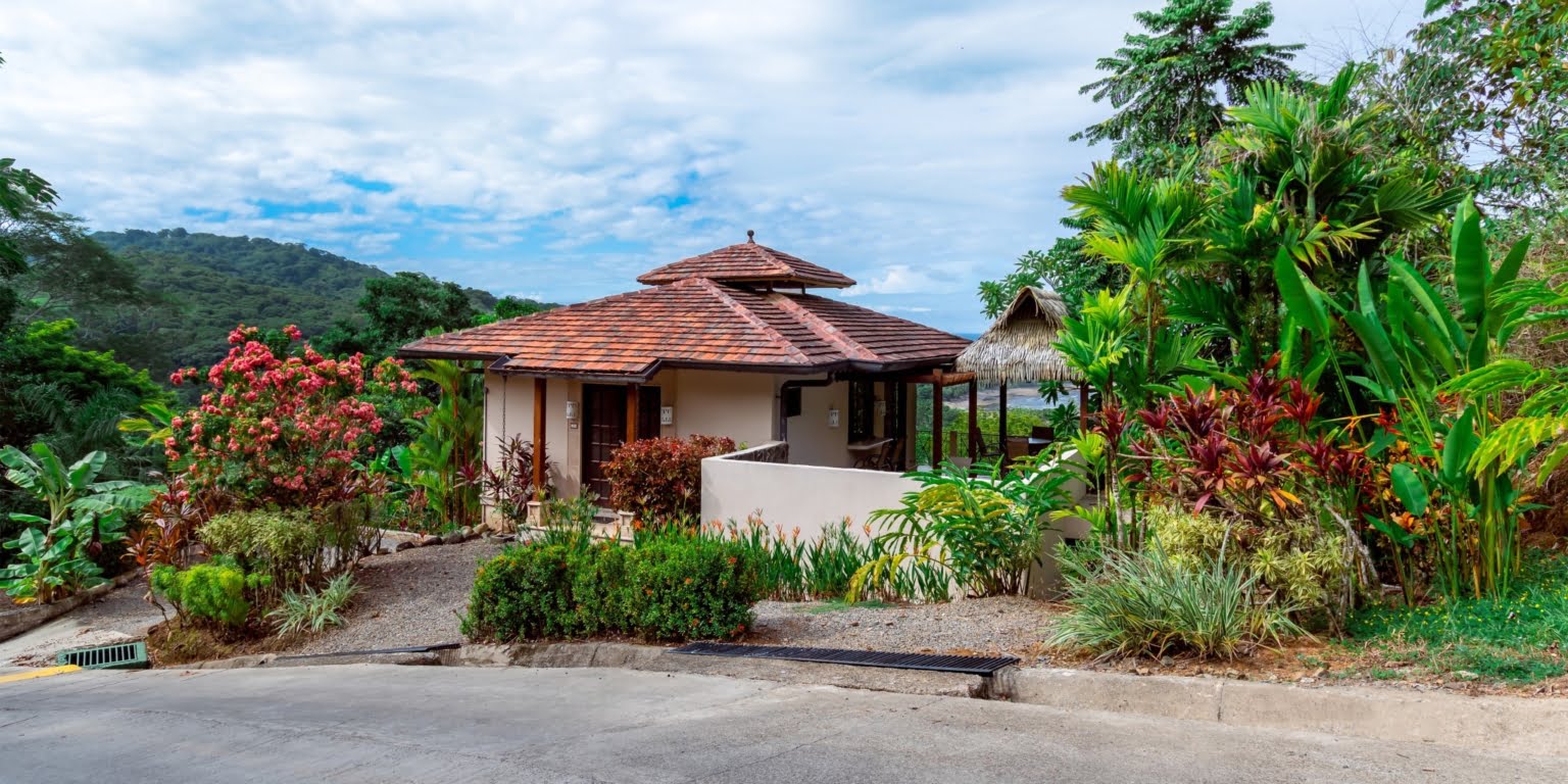 Walk-to-Beach, Stunning Ocean View Townhome with Great Rental Potential in Canto del Mar in Dominicalito Costa Rica Walk-to-Beach, Stunning Ocean View Townhome with Great Rental Potential in Canto del Mar in Dominicalito Costa Rica