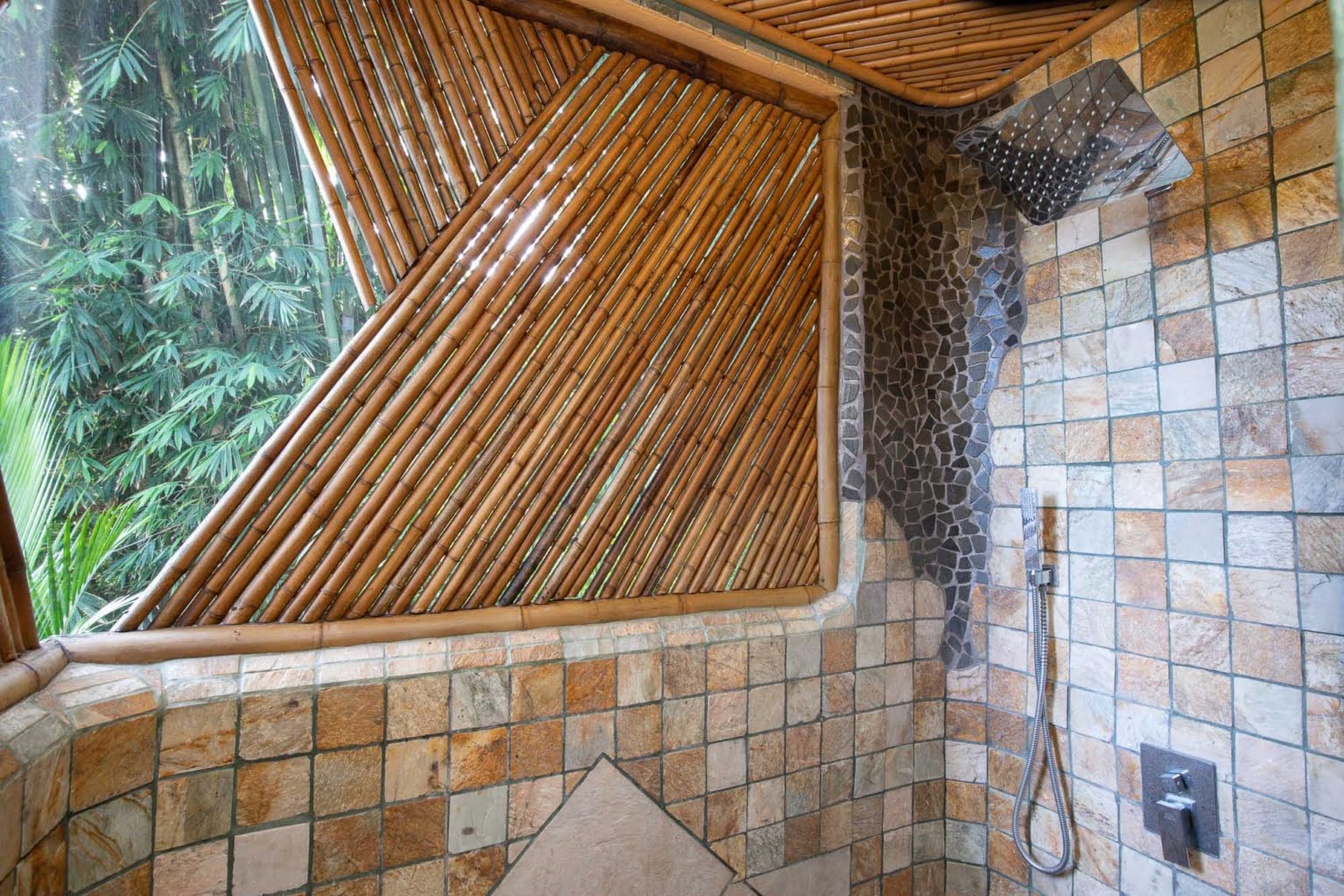 principal bed 1_7 Tropical Luxury 9-Bedroom Home in Gated Community above Dominicalito Costa Rica