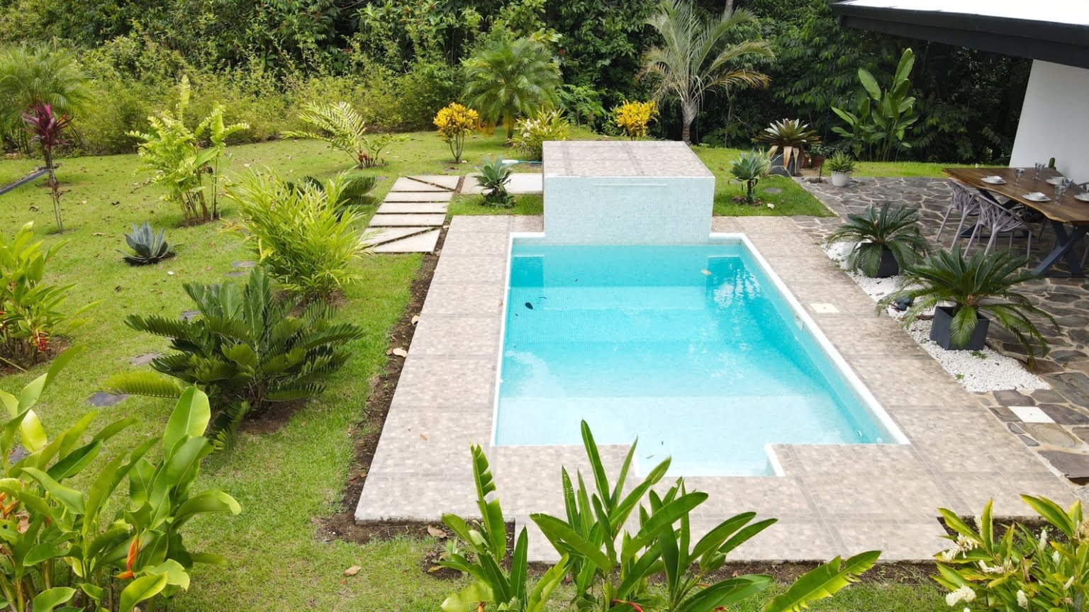 5449 Tres Rios 2 bed House – 2 Two-Bedroom Home in Private Location with Glimpse of The Pacific in Tres Rios Costa Rica