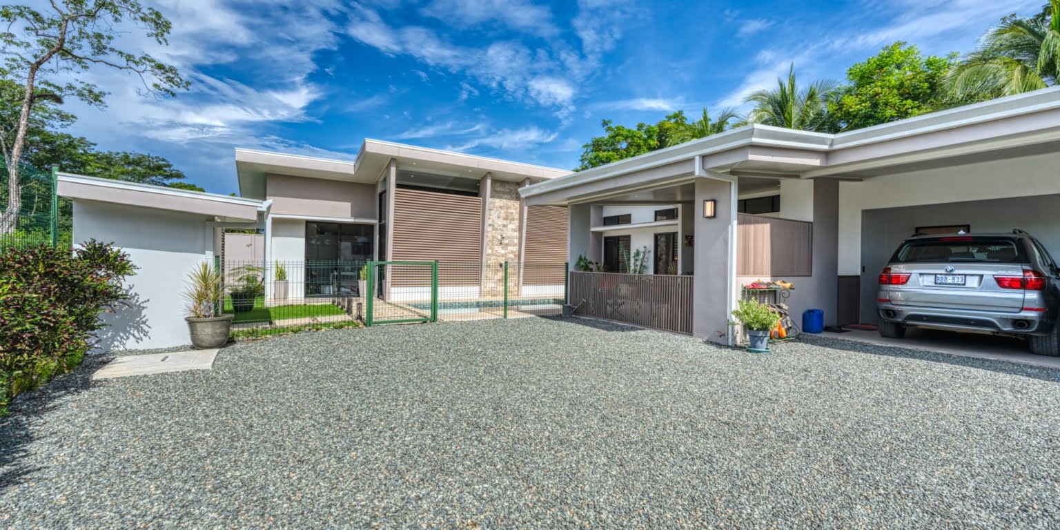 Captivating 3-Bedroom Beach Home with Pool in Uvita Costa Rica