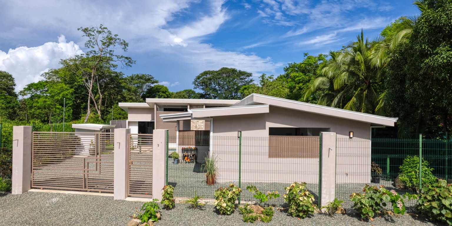 Captivating 3-Bedroom Beach Home with Pool in Uvita Costa Rica