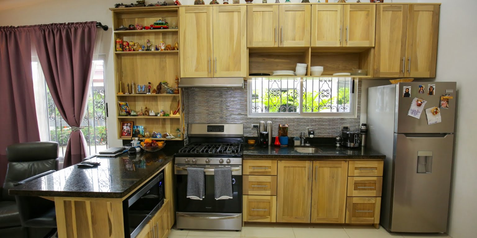 DVO_4509 Commercial Opportunity – Home, Rental Cabins & Room to Build More in Hatillo near Dominical Costa Rica