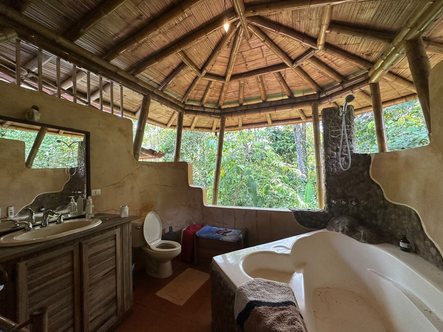 Cozy Jungle House in Platanillo above Dominical Costa Rica Cozy Jungle House in Platanillo above Dominical Costa Rica