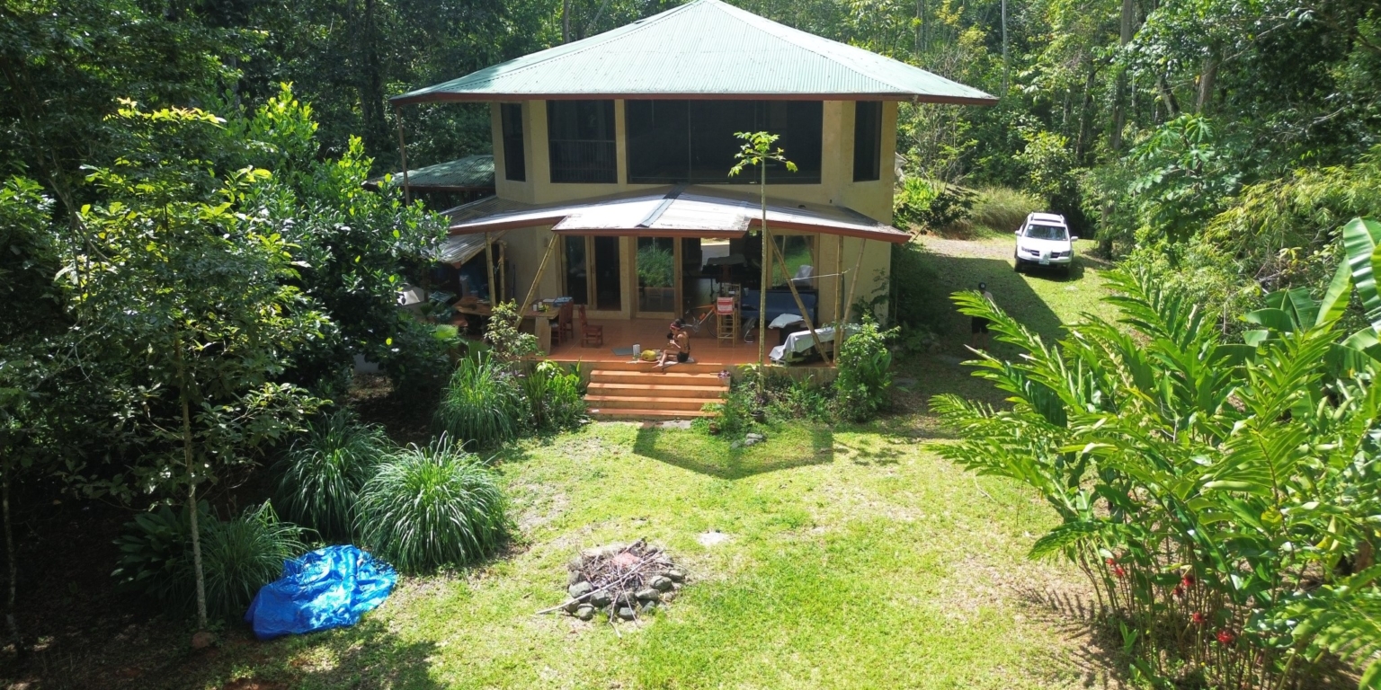 Cozy Jungle House in Platanillo above Dominical Costa Rica Cozy Jungle House in Platanillo above Dominical Costa Rica