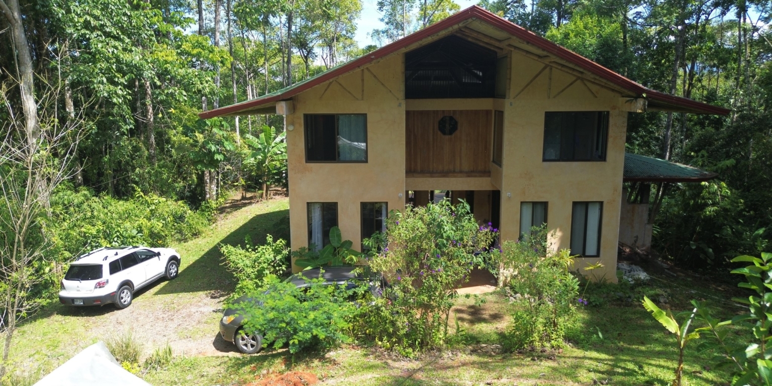 Cozy Jungle House in Platanillo above Dominical Costa Rica Cozy Jungle House in Platanillo above Dominical Costa Rica