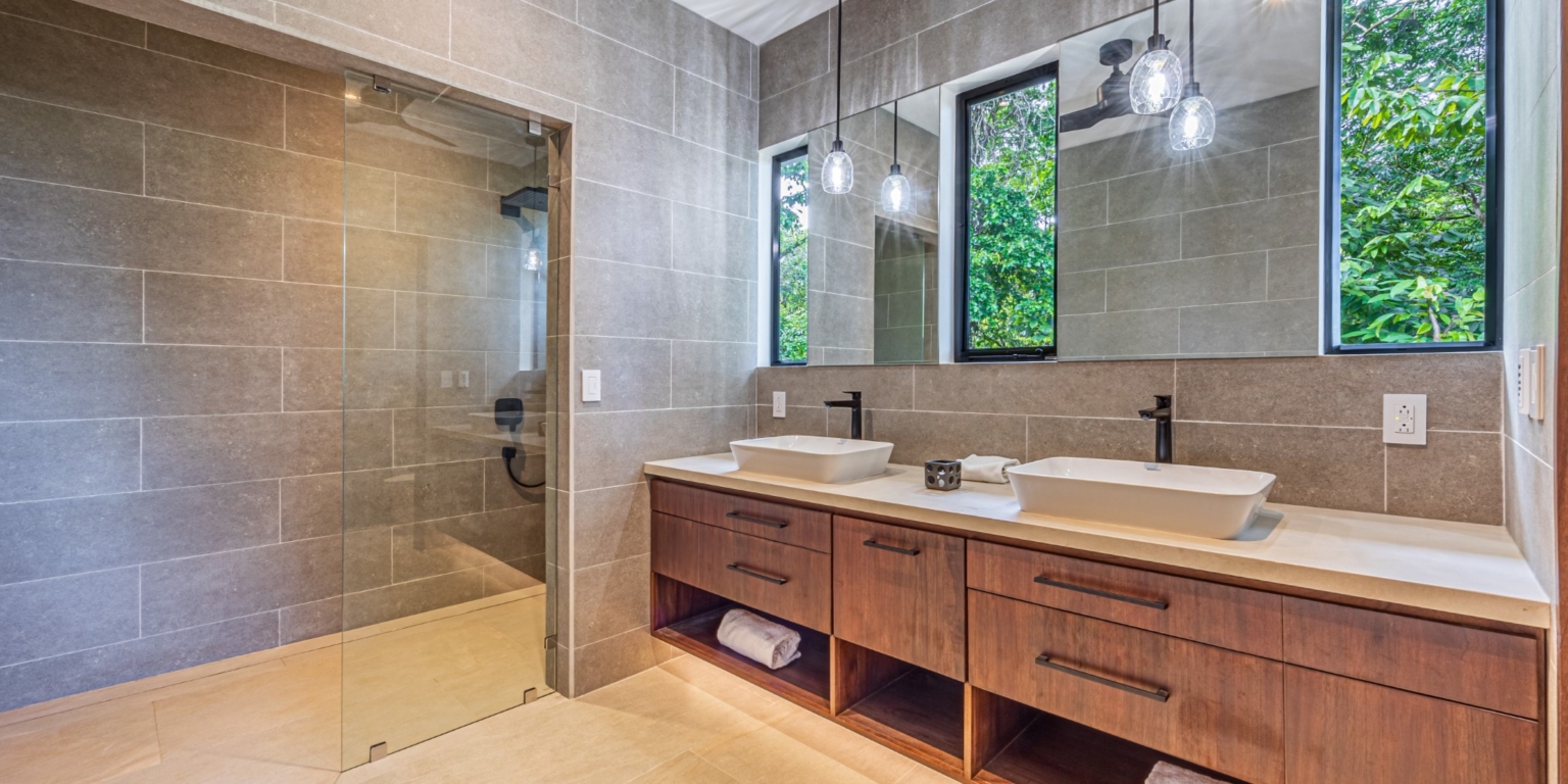 Newly Built, Outstanding Uvita Gem, Hidden in the Jungle Canopy with Ocean & Mountain Views in Uvita Costa Rica