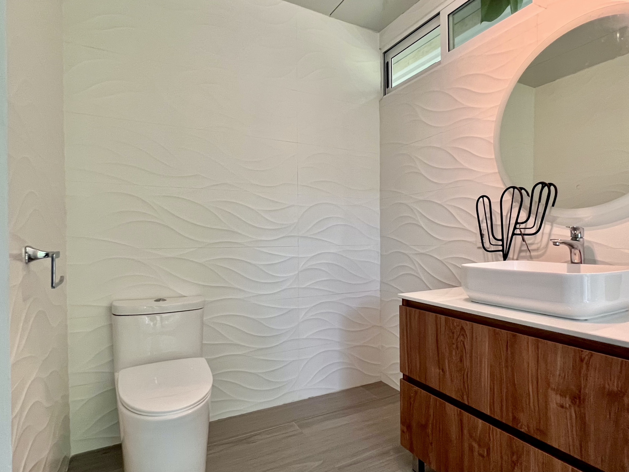 Very Private 2-Bedroom Modern Style Home with Pool in Ojochal Very Private 2-Bedroom Modern Style Home with Pool in Ojochal