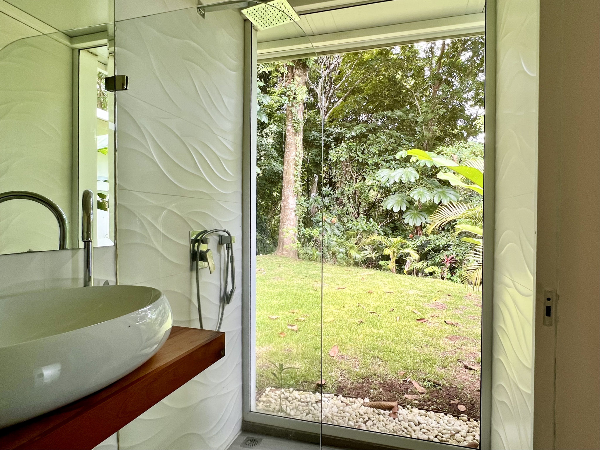 Very Private 2-Bedroom Modern Style Home with Pool in Ojochal Very Private 2-Bedroom Modern Style Home with Pool in Ojochal