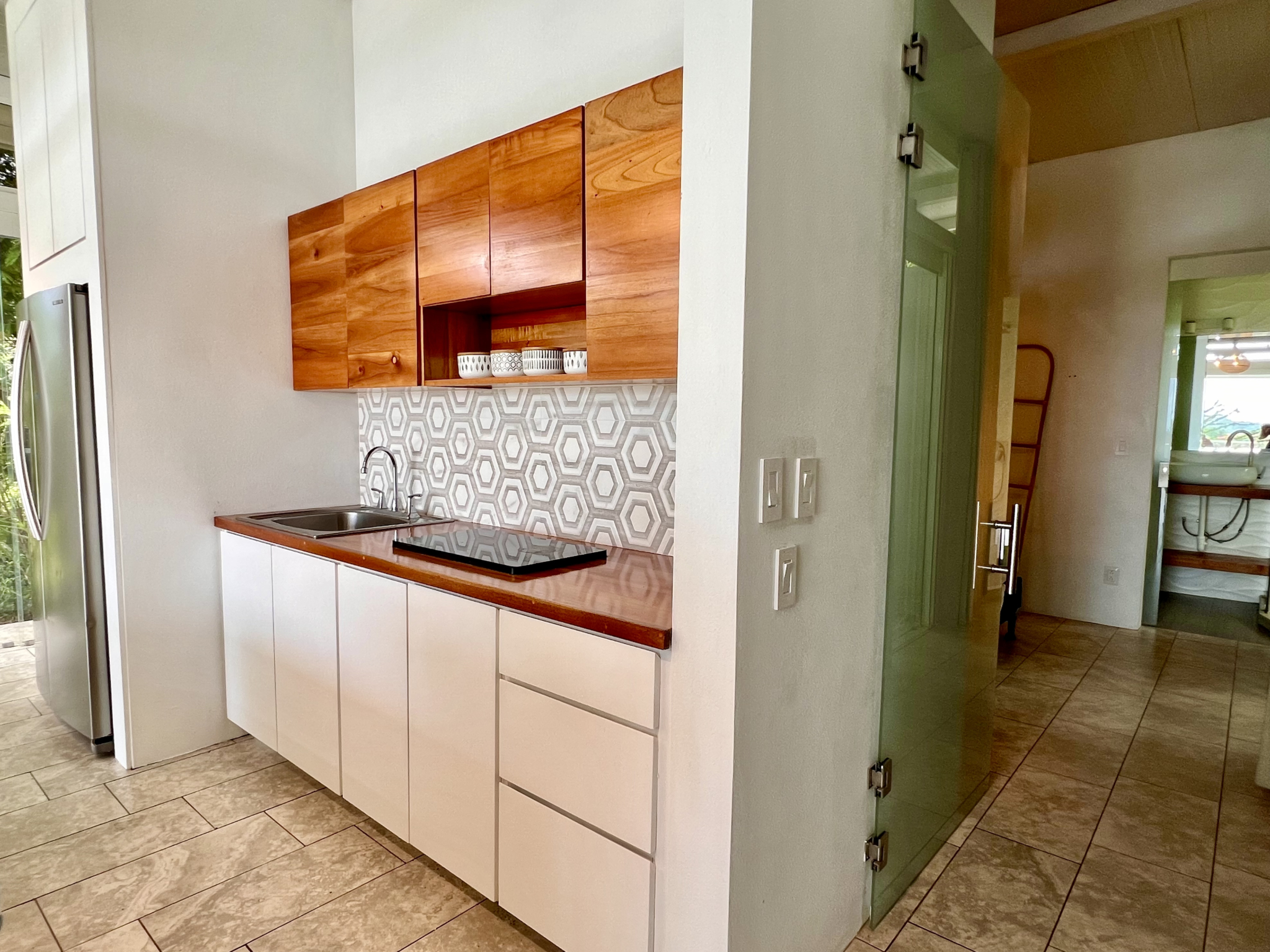 Very Private 2-Bedroom Modern Style Home with Pool in Ojochal Very Private 2-Bedroom Modern Style Home with Pool in Ojochal