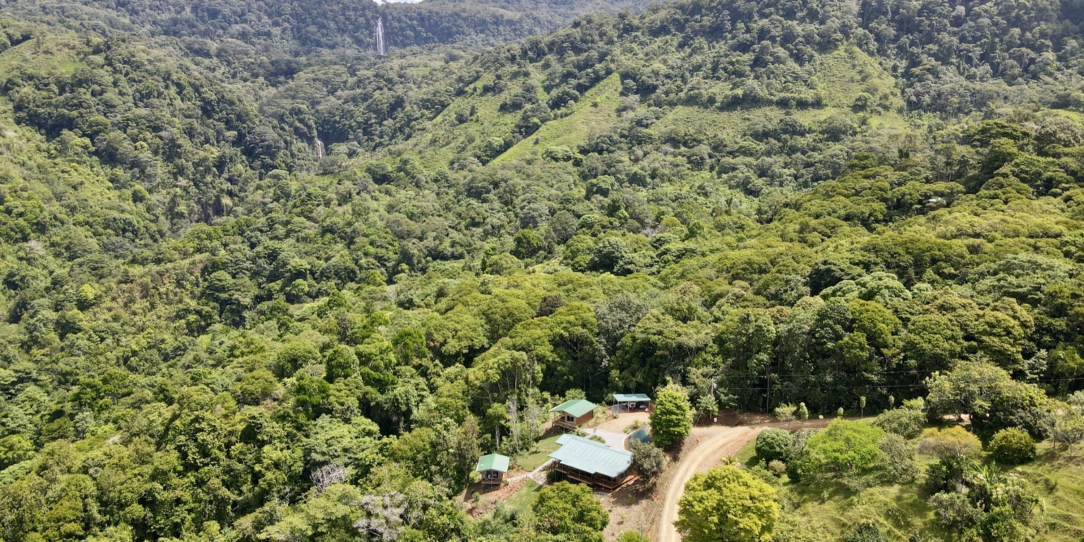 41.4840 House and Cabins Morete 30 Brand New Home And 2 Guest Houses With Breathtaking Views And Waterfall in Uvita Costa Rica