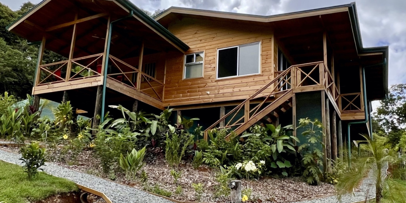 18.4840 House and Cabins Morete 33 Brand New Home And 2 Guest Houses With Breathtaking Views And Waterfall in Uvita Costa Rica