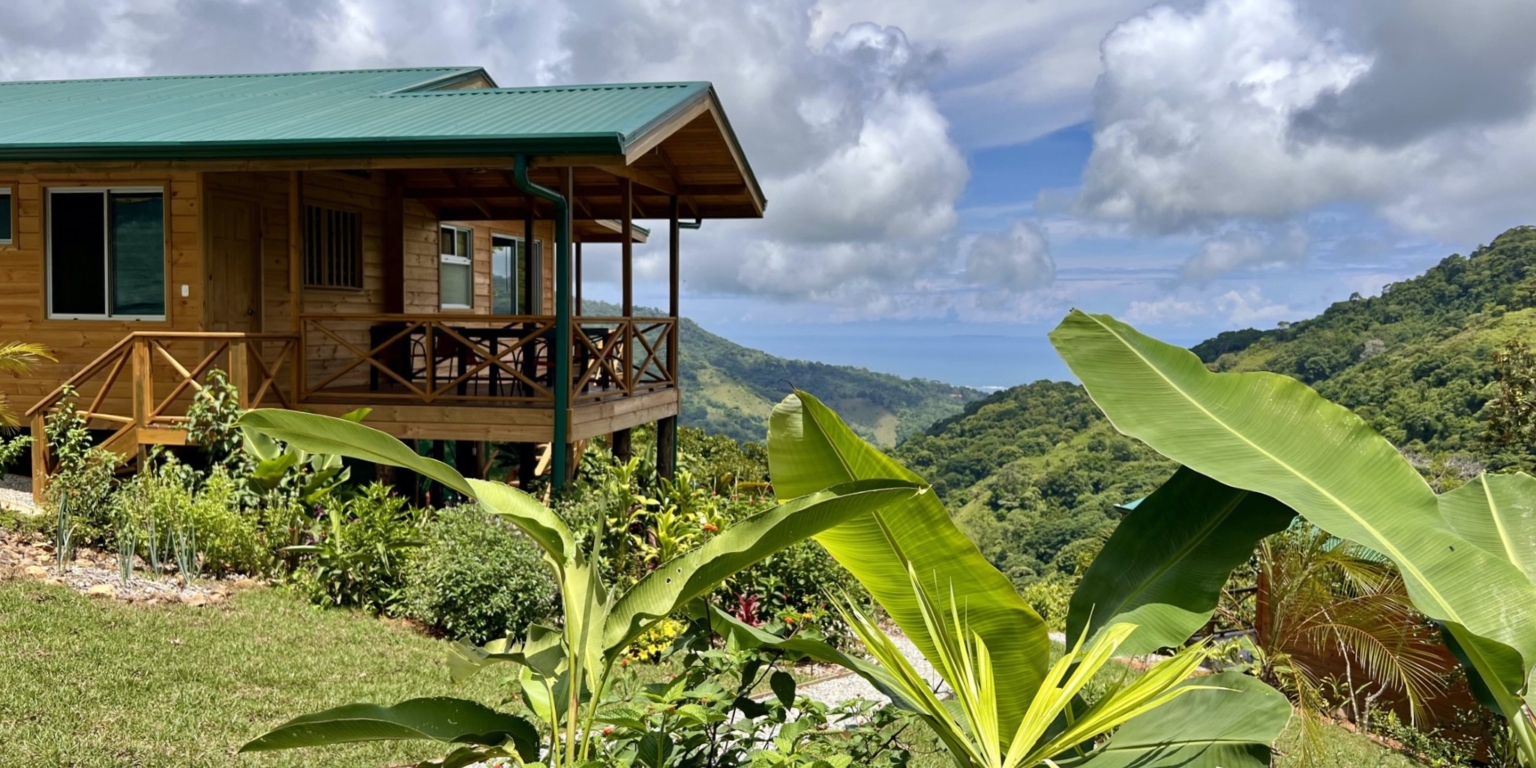 3.4840 House and Cabins Morete 42 Brand New Home And 2 Guest Houses With Breathtaking Views And Waterfall in Uvita Costa Rica