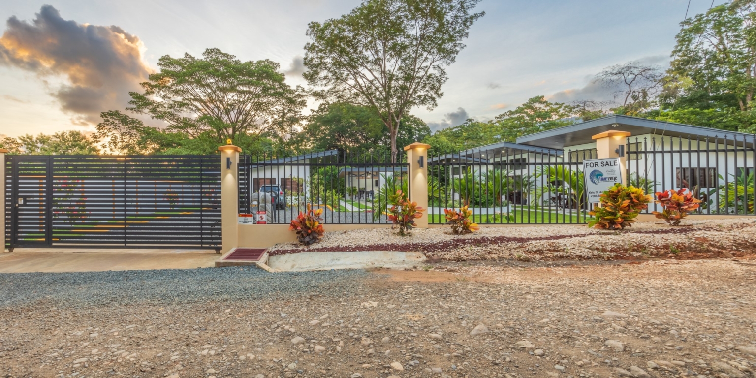 Villa with 2-Bedrooms Plus 2 Rental Casitas & Big Pool in an Amazing Location Walking Distance to Town in Uvita Costa Rica Villa with 2-Bedrooms Plus 2 Rental Casitas & Big Pool in an Amazing Location Walking Distance to Town in Uvita Costa Rica