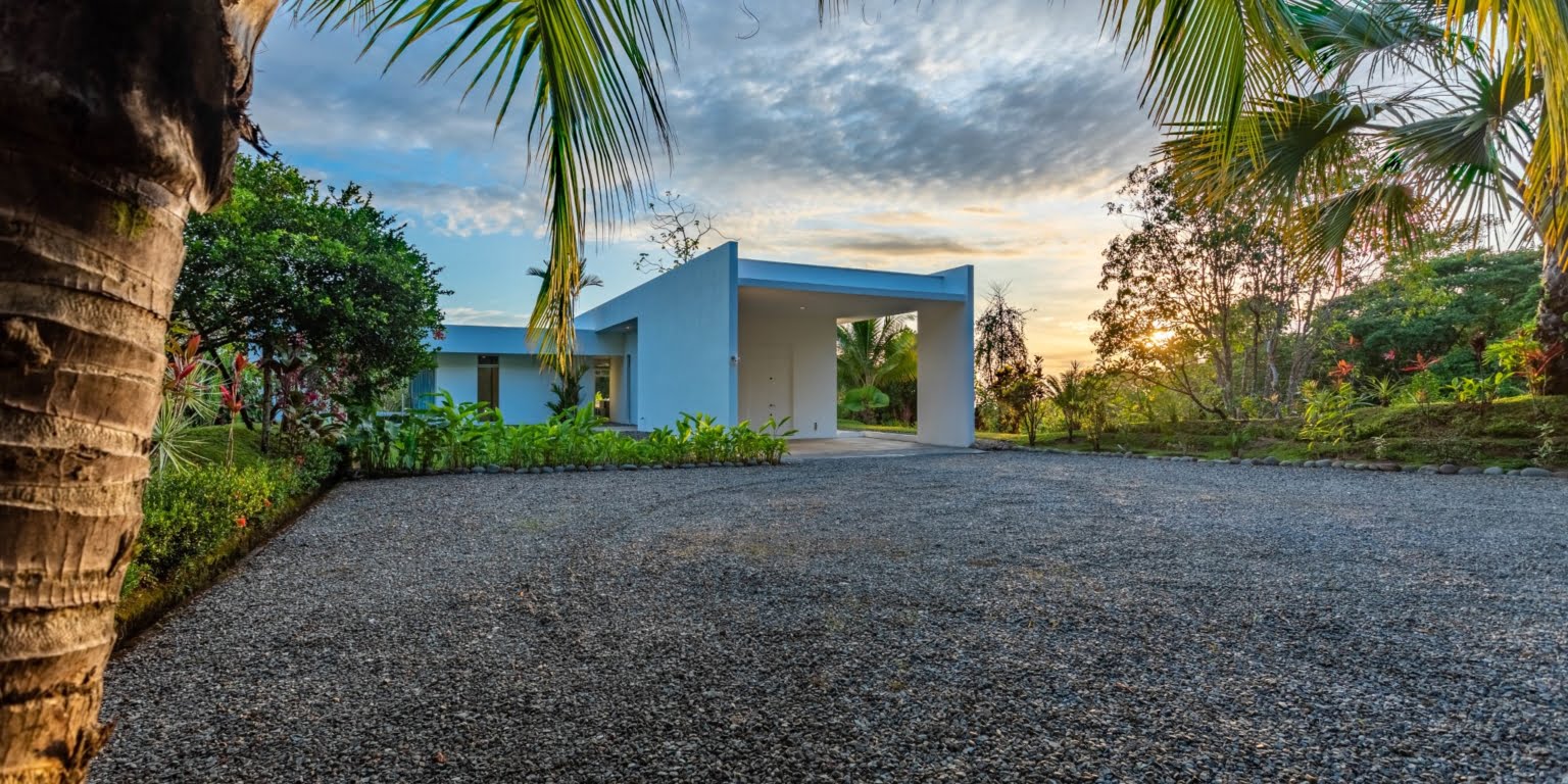 Mariposa Luxury Modern Home with Guest House in Uvita Costa Rica