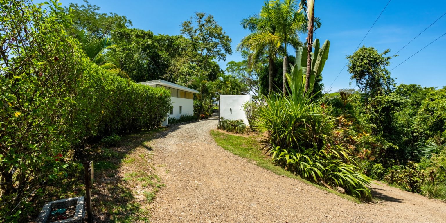Mariposa Luxury Modern Home with Guest House in Uvita Costa Rica