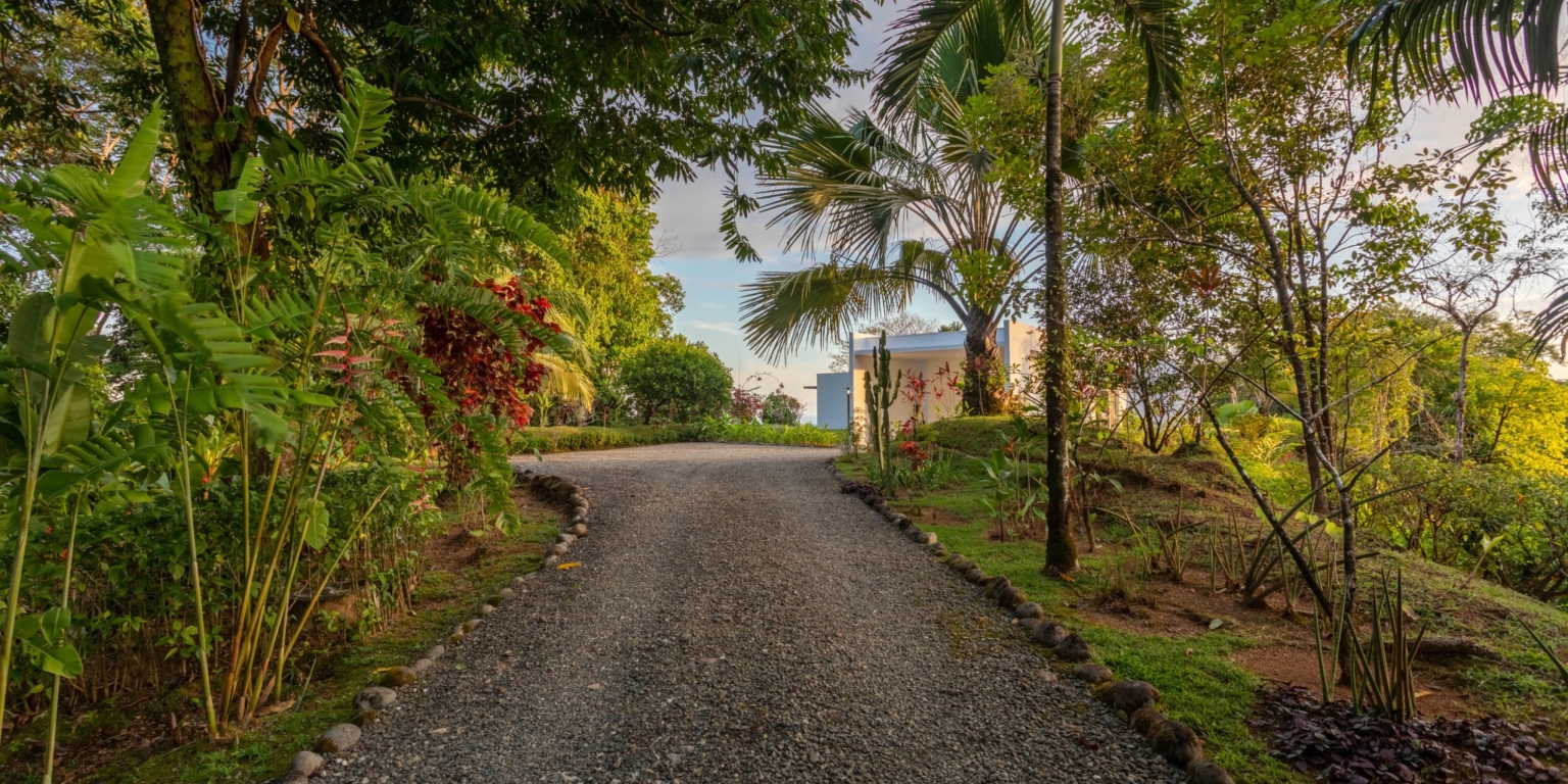 Mariposa Luxury Modern Home with Guest House in Uvita Costa Rica
