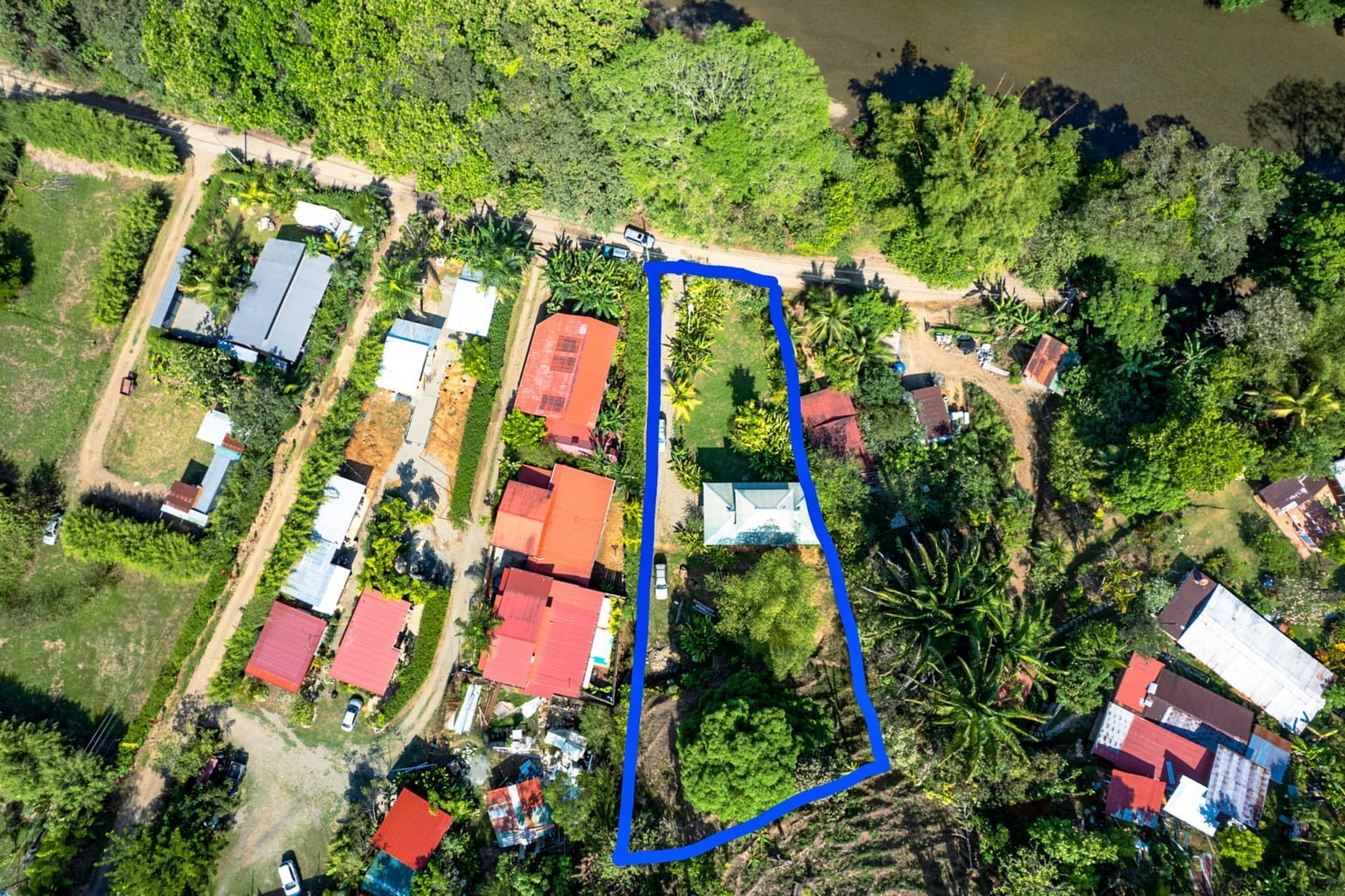 Ideal Rental Home On the River Walking Distance to Dominical Beach Ideal Rental Home On the River Walking Distance to Dominical Beach
