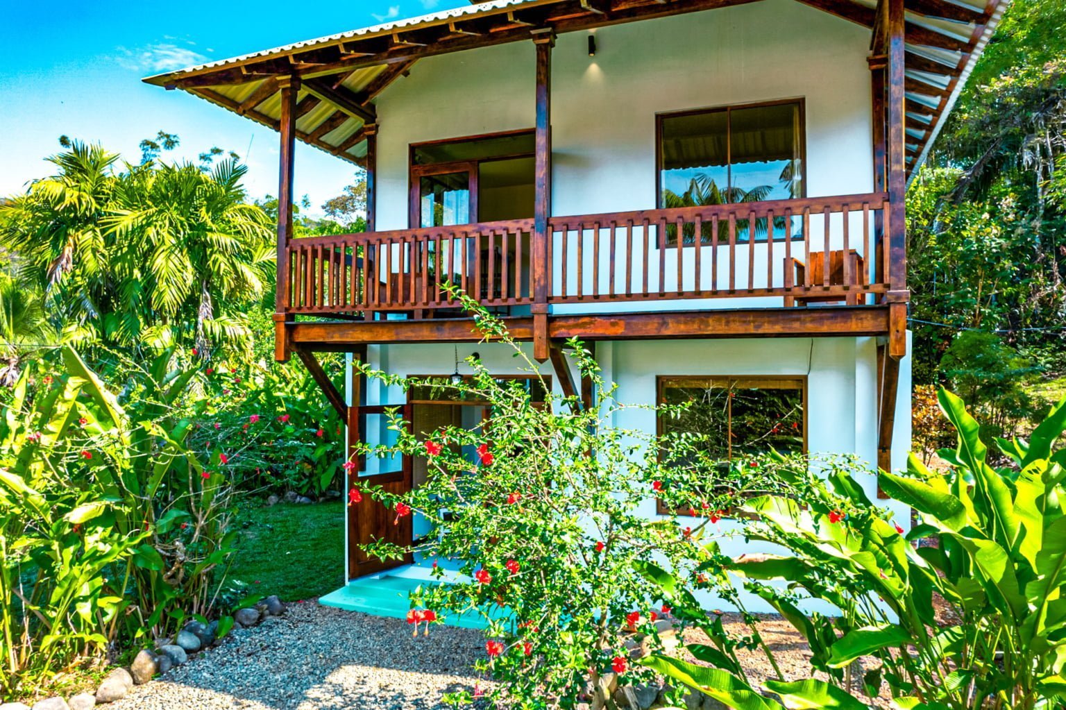 Ideal Rental Home On the River Walking Distance to Dominical Beach Ideal Rental Home On the River Walking Distance to Dominical Beach