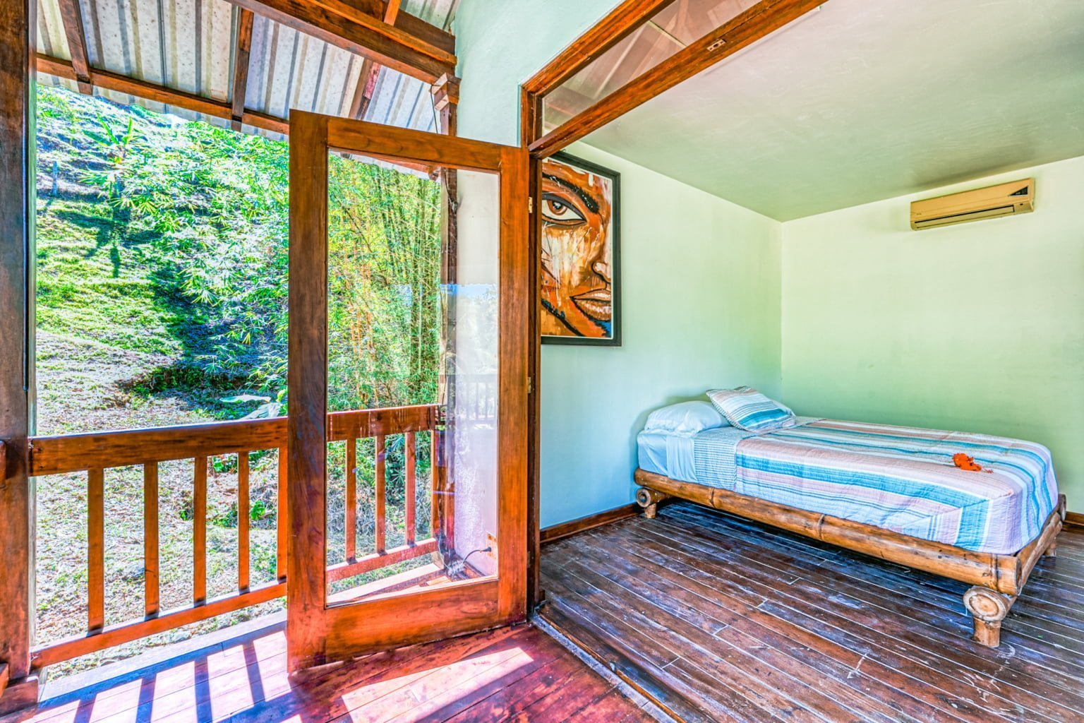 Ideal Rental Home On the River Walking Distance to Dominical Beach Ideal Rental Home On the River Walking Distance to Dominical Beach
