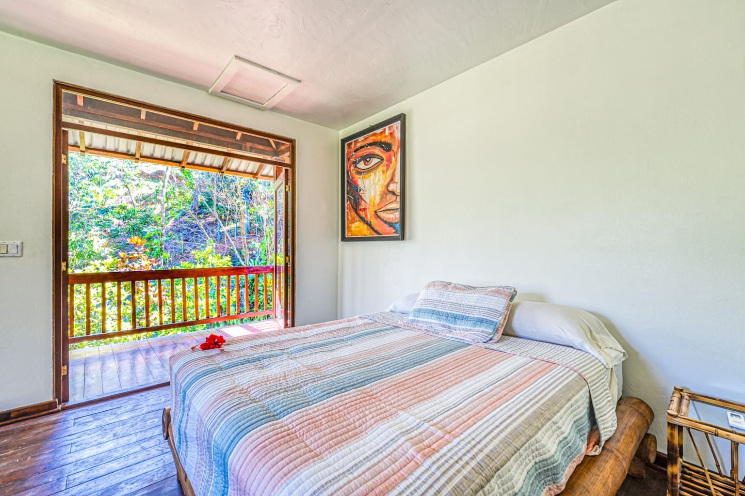 Ideal Rental Home On the River Walking Distance to Dominical Beach Ideal Rental Home On the River Walking Distance to Dominical Beach