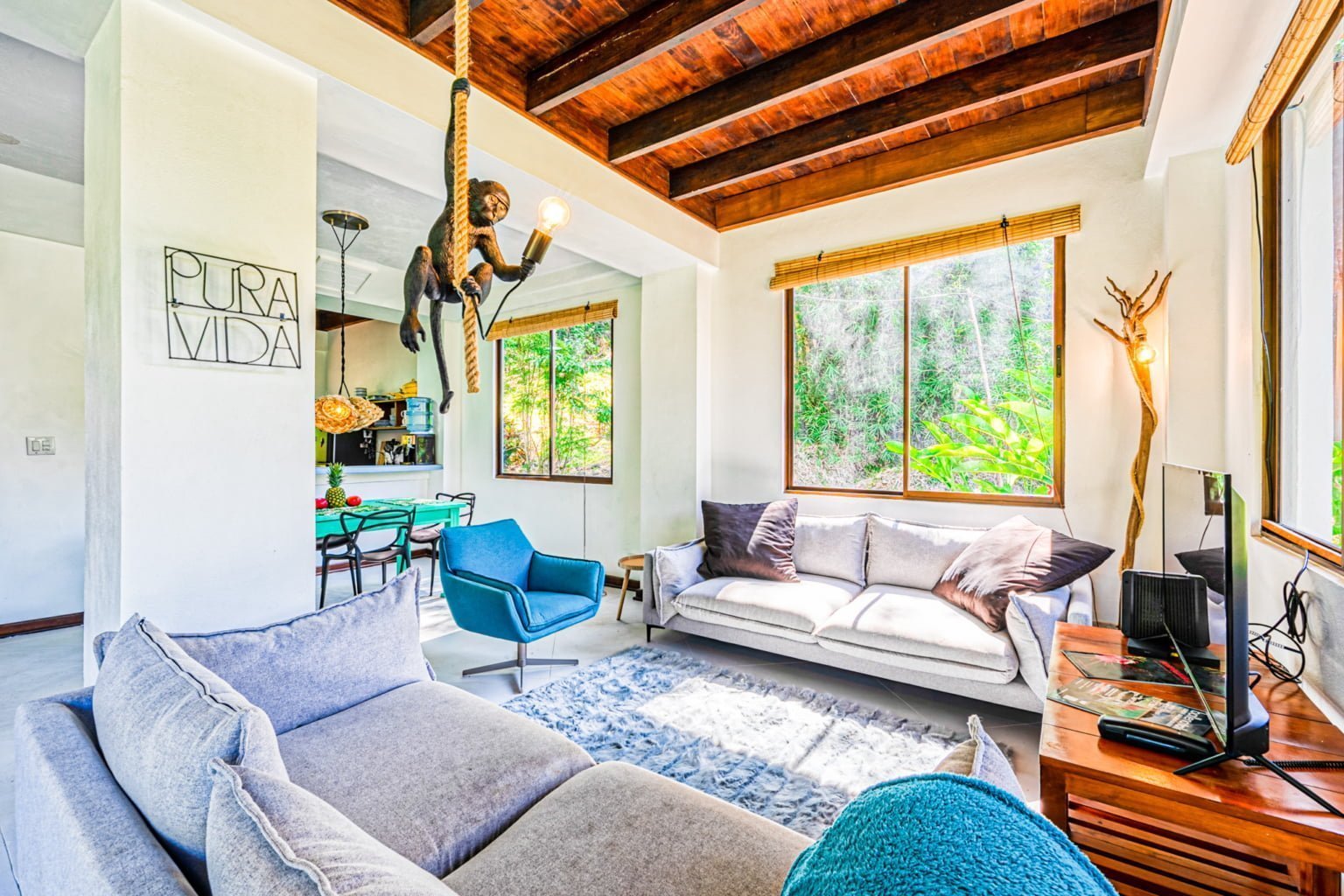 Ideal Rental Home On the River Walking Distance to Dominical Beach Ideal Rental Home On the River Walking Distance to Dominical Beach