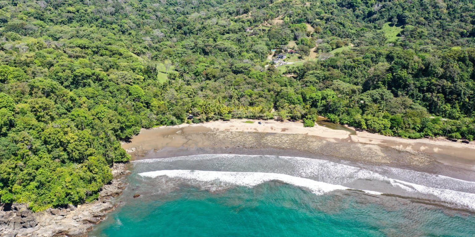UVI258 – Villa Hermosa – 05 Unique 3-Bedroom Townhome Condo Just Minutes Walk from the Beach with Spectacular Ocean View – Perfect Rental Property in Playa Hermosa near Uvita Costa Rica