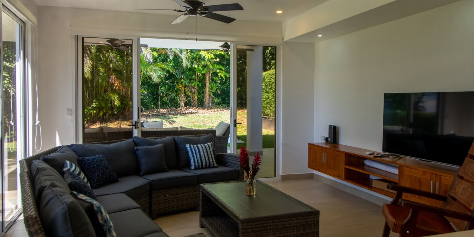 UVI258 – Villa Hermosa – 13 Unique 3-Bedroom Townhome Condo Just Minutes Walk from the Beach with Spectacular Ocean View – Perfect Rental Property in Playa Hermosa near Uvita Costa Rica