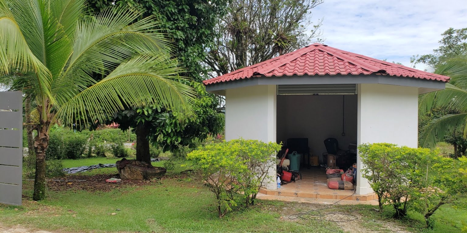 g1 Income Property with a 2-Bedroom Owner House & 3 2-Bedroom Apartments in the Heart of Ojochal Costa Rica