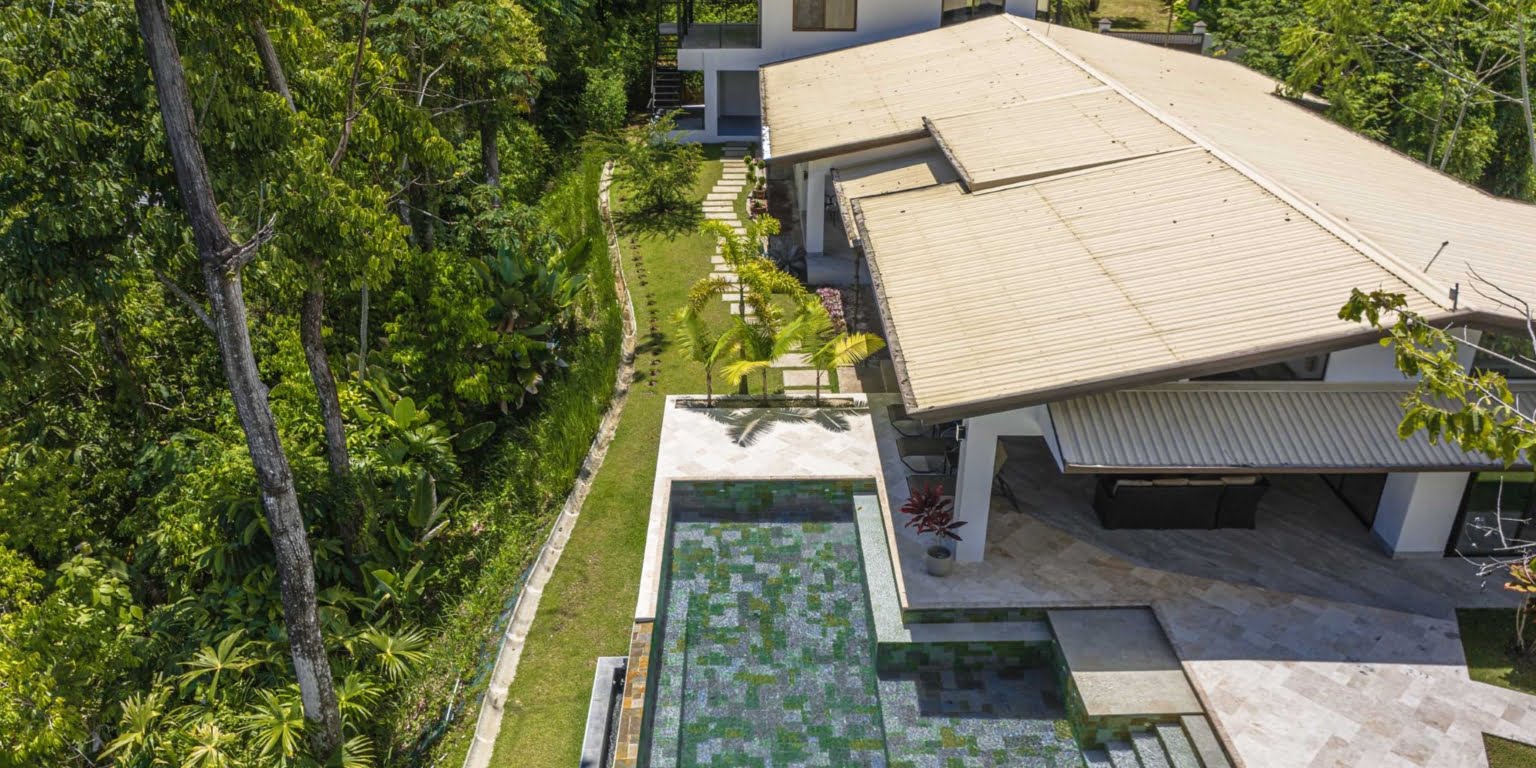 web_Casa Bonita_additional photos_4 Amazing Luxury 3-Bedroom Home Plus Guest Quarters & Infinity Pool Overlooking Whale’s Tail in Uvita Costa Rica