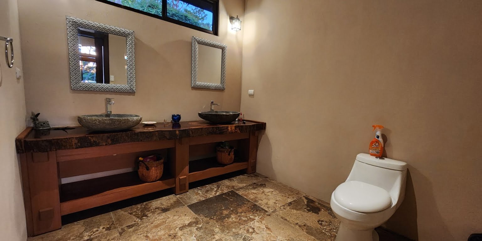 PLT173 – 32 Private Luxury Ocean View 2-Bedroom Home on 2.5 Acres for Great Privacy and Great Rental Potential in Platanillo above Dominical Costa Rica