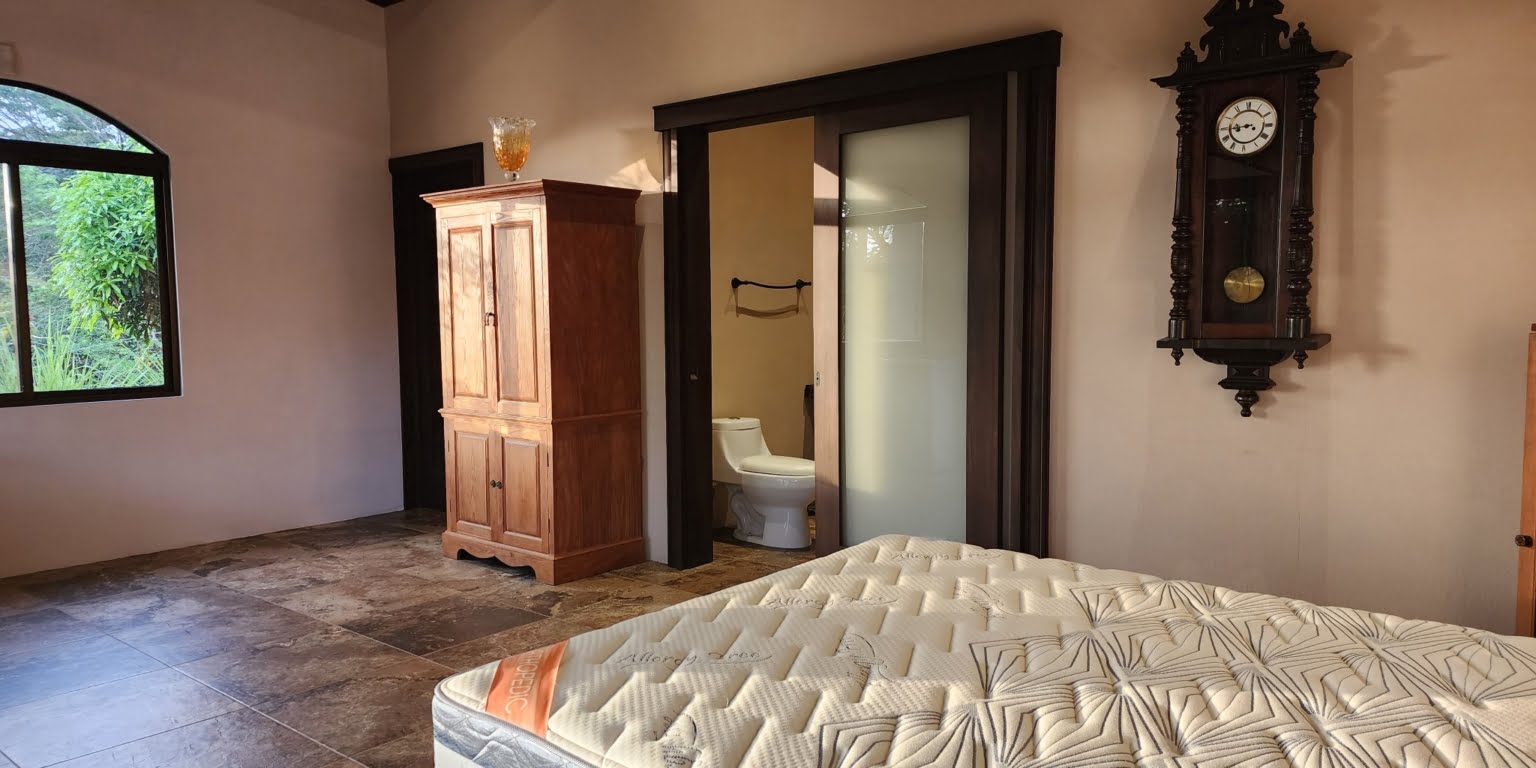 PLT173 – 28 Private Luxury Ocean View 2-Bedroom Home on 2.5 Acres for Great Privacy and Great Rental Potential in Platanillo above Dominical Costa Rica
