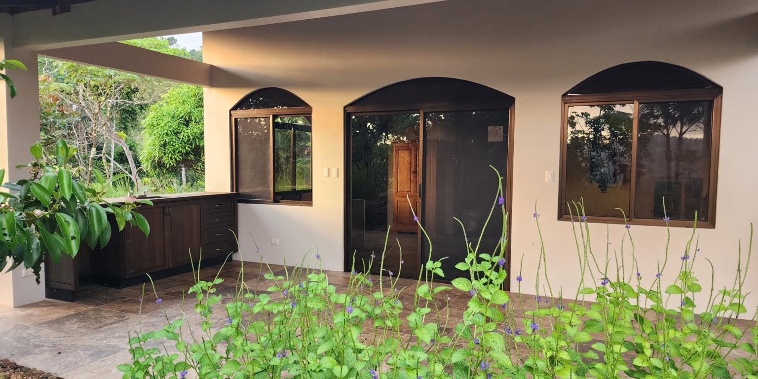 PLT173 – 25 Private Luxury Ocean View 2-Bedroom Home on 2.5 Acres for Great Privacy and Great Rental Potential in Platanillo above Dominical Costa Rica
