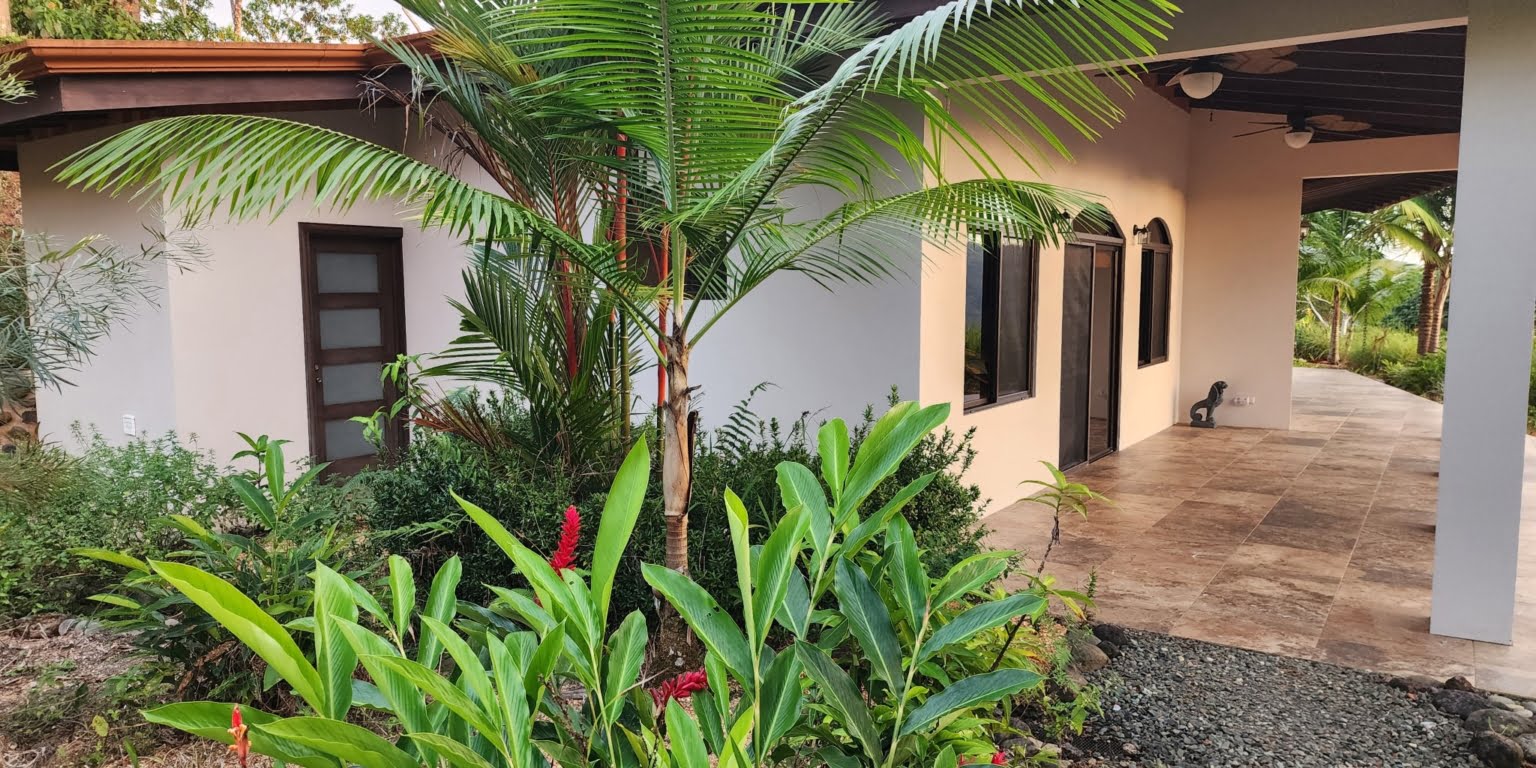PLT173 – 11 Private Luxury Ocean View 2-Bedroom Home on 2.5 Acres for Great Privacy and Great Rental Potential in Platanillo above Dominical Costa Rica