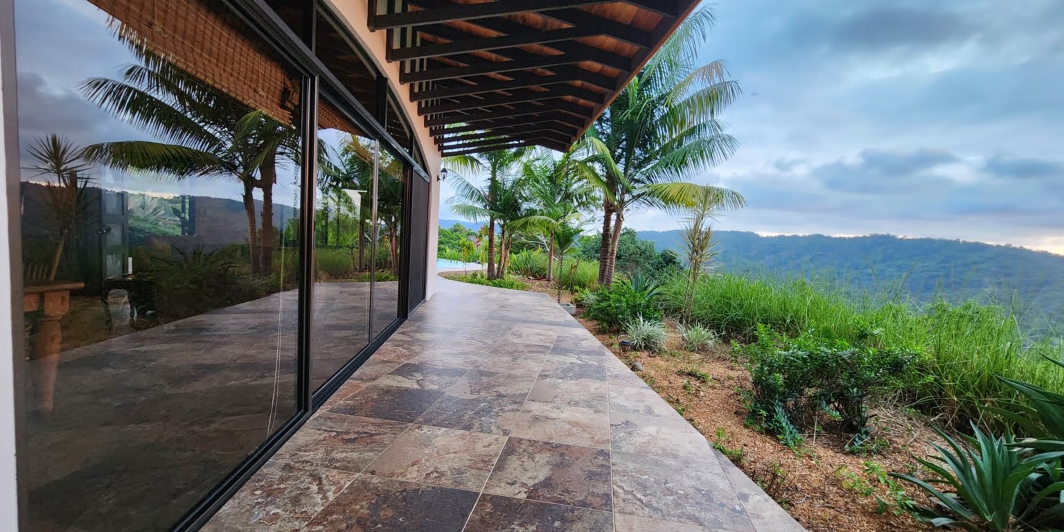 PLT173 – 09 Private Luxury Ocean View 2-Bedroom Home on 2.5 Acres for Great Privacy and Great Rental Potential in Platanillo above Dominical Costa Rica