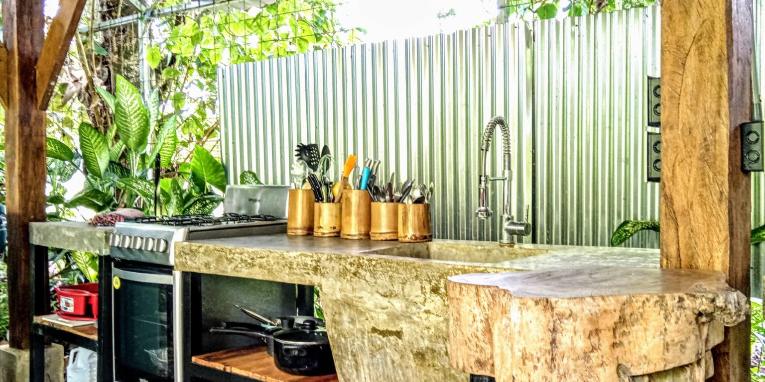 An Oasis in Uvita with Two Homes, Two Cabinas & more – Perfect for Rental or Retreat in Uvita Costa Rica