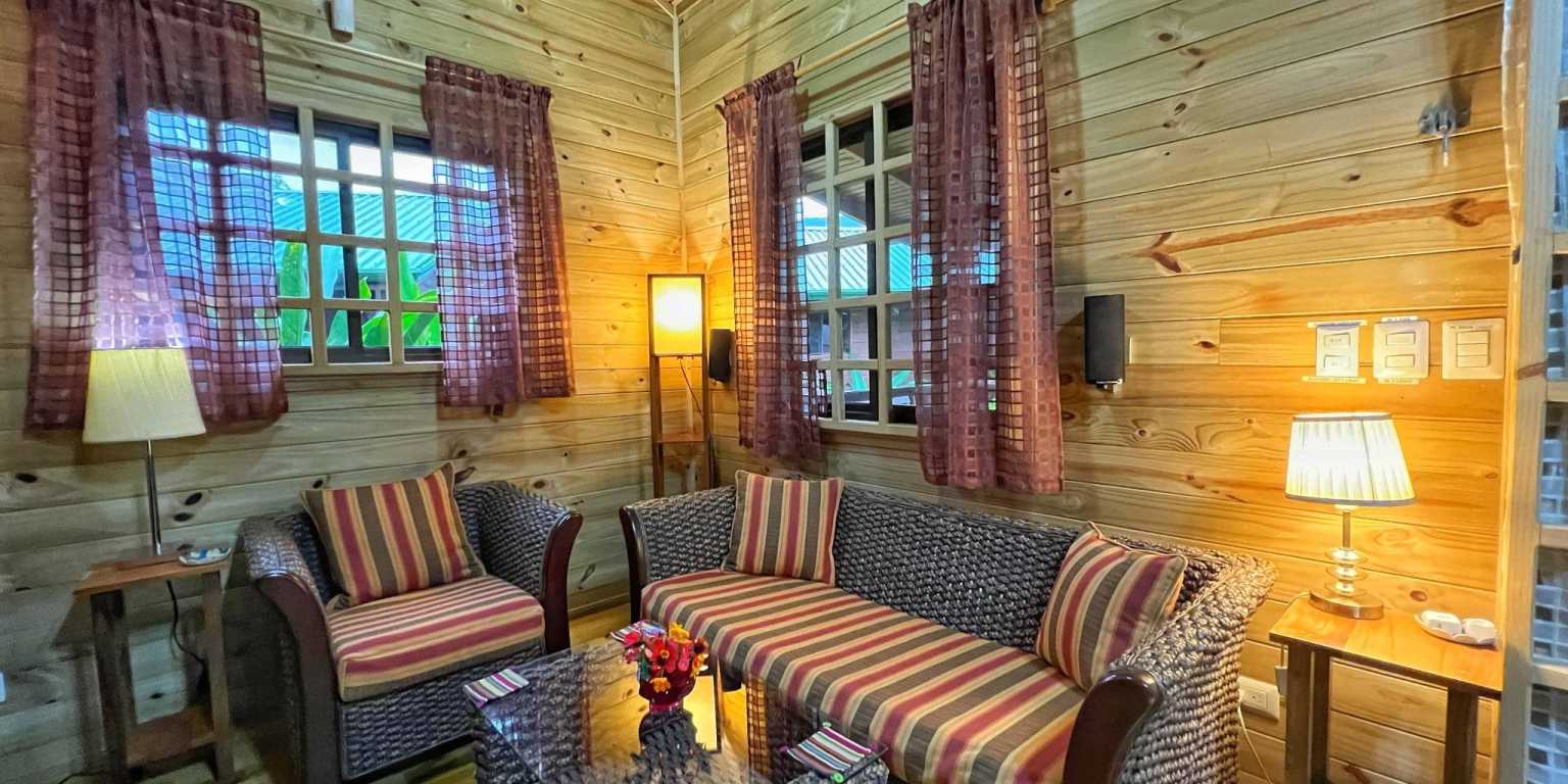 07 A Large Cabin 6 Small Cabin Business Hotel with Walk to Beach & Town Location in Uvita Costa Rica
