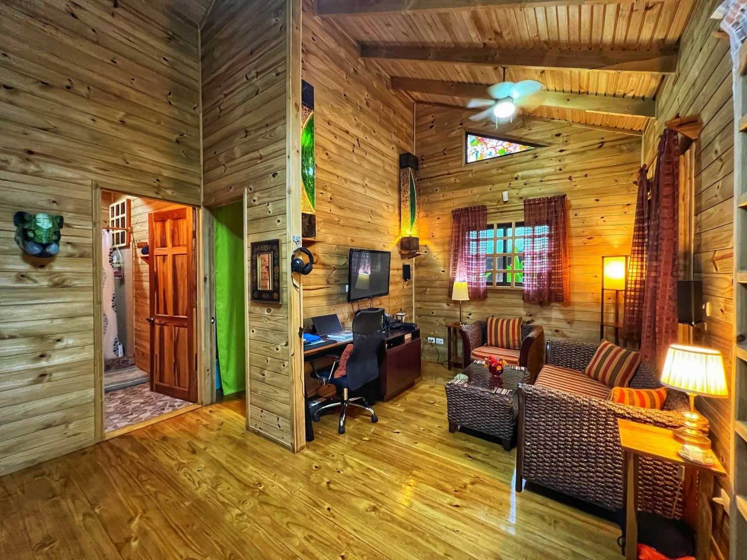 06 AG9knk_ZT Small Cabin Business Hotel with Walk to Beach & Town Location in Uvita Costa Rica