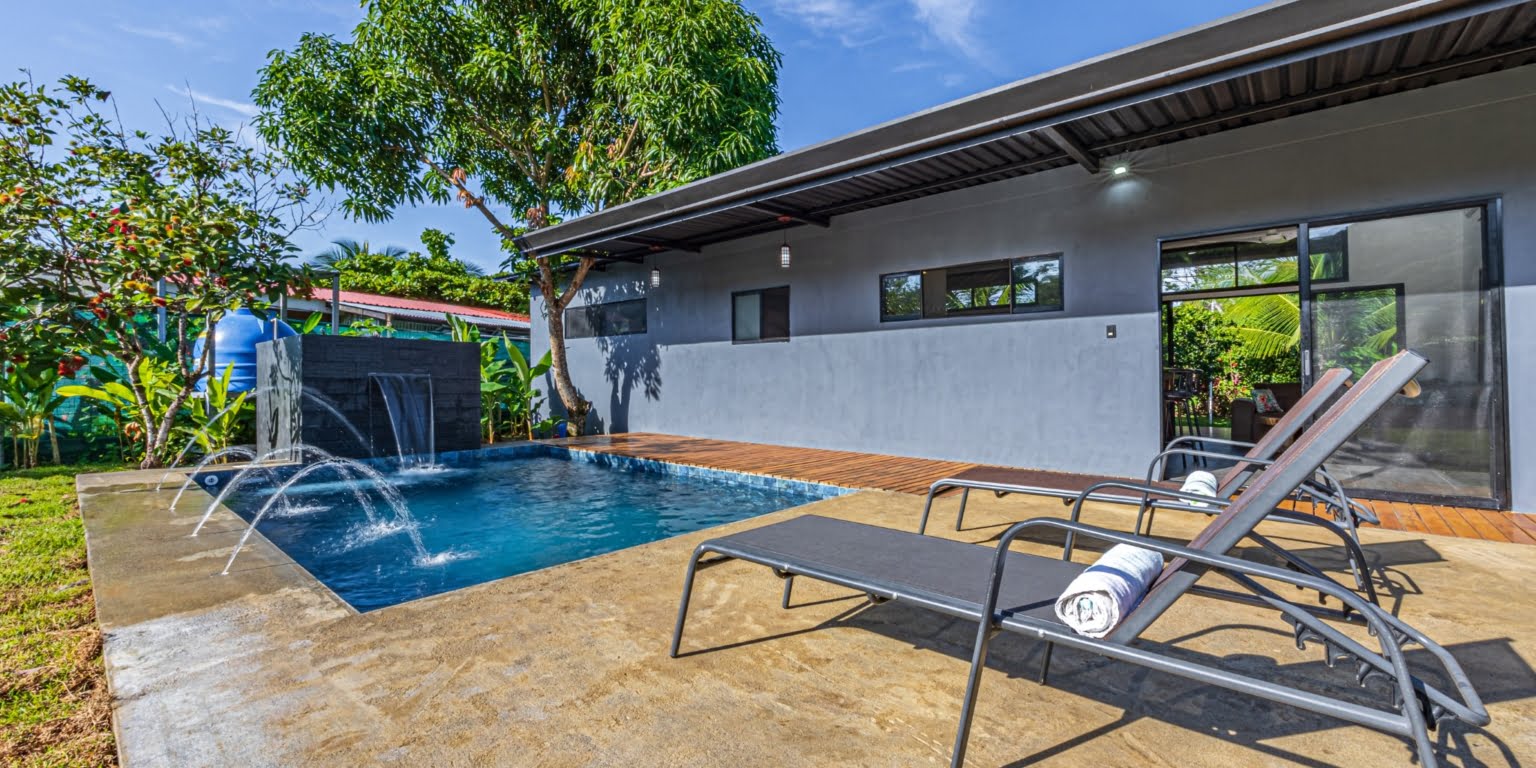 Cozy 1-Bedroom Hatillo Hideaway with with Pool only a Short Drive to the Beach in Hatillo near Dominical Costa Rica Cozy 1-Bedroom Hatillo Hideaway with with Pool only a Short Drive to the Beach in Hatillo near Dominical Costa Rica