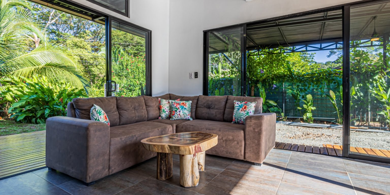 Cozy 1-Bedroom Hatillo Hideaway with with Pool only a Short Drive to the Beach in Hatillo near Dominical Costa Rica Cozy 1-Bedroom Hatillo Hideaway with with Pool only a Short Drive to the Beach in Hatillo near Dominical Costa Rica