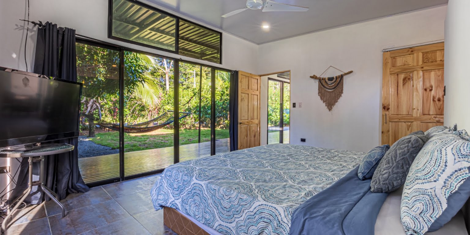 Cozy 1-Bedroom Hatillo Hideaway with with Pool only a Short Drive to the Beach in Hatillo near Dominical Costa Rica Cozy 1-Bedroom Hatillo Hideaway with with Pool only a Short Drive to the Beach in Hatillo near Dominical Costa Rica