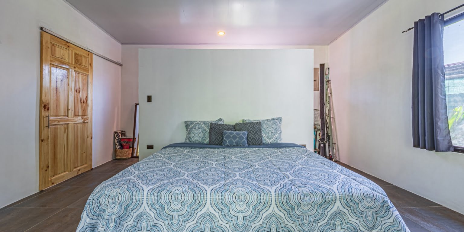 Cozy 1-Bedroom Hatillo Hideaway with with Pool only a Short Drive to the Beach in Hatillo near Dominical Costa Rica Cozy 1-Bedroom Hatillo Hideaway with with Pool only a Short Drive to the Beach in Hatillo near Dominical Costa Rica