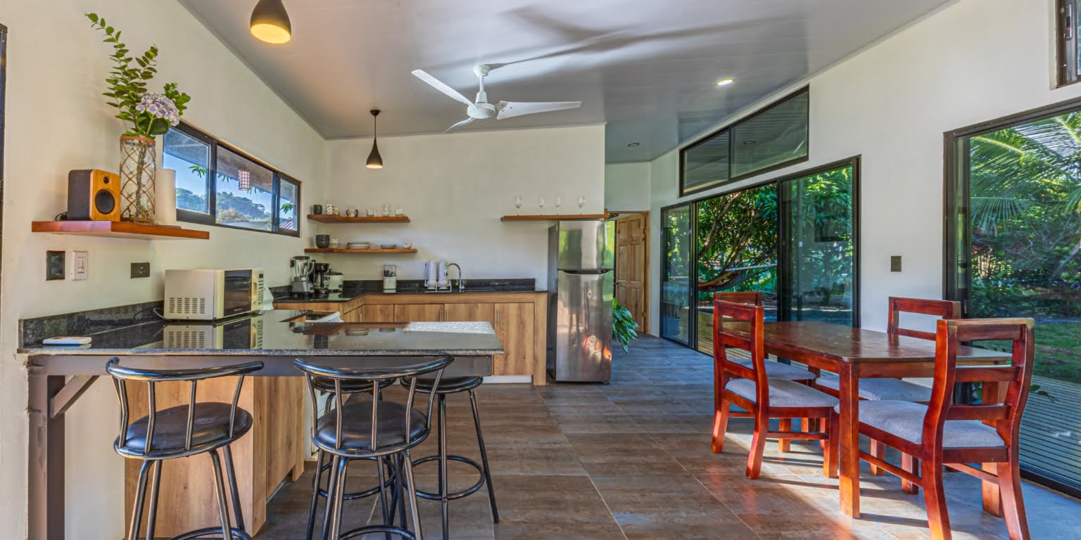 Cozy 1-Bedroom Hatillo Hideaway with with Pool only a Short Drive to the Beach in Hatillo near Dominical Costa Rica Cozy 1-Bedroom Hatillo Hideaway with with Pool only a Short Drive to the Beach in Hatillo near Dominical Costa Rica